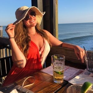 Meet your Posher, Emilie